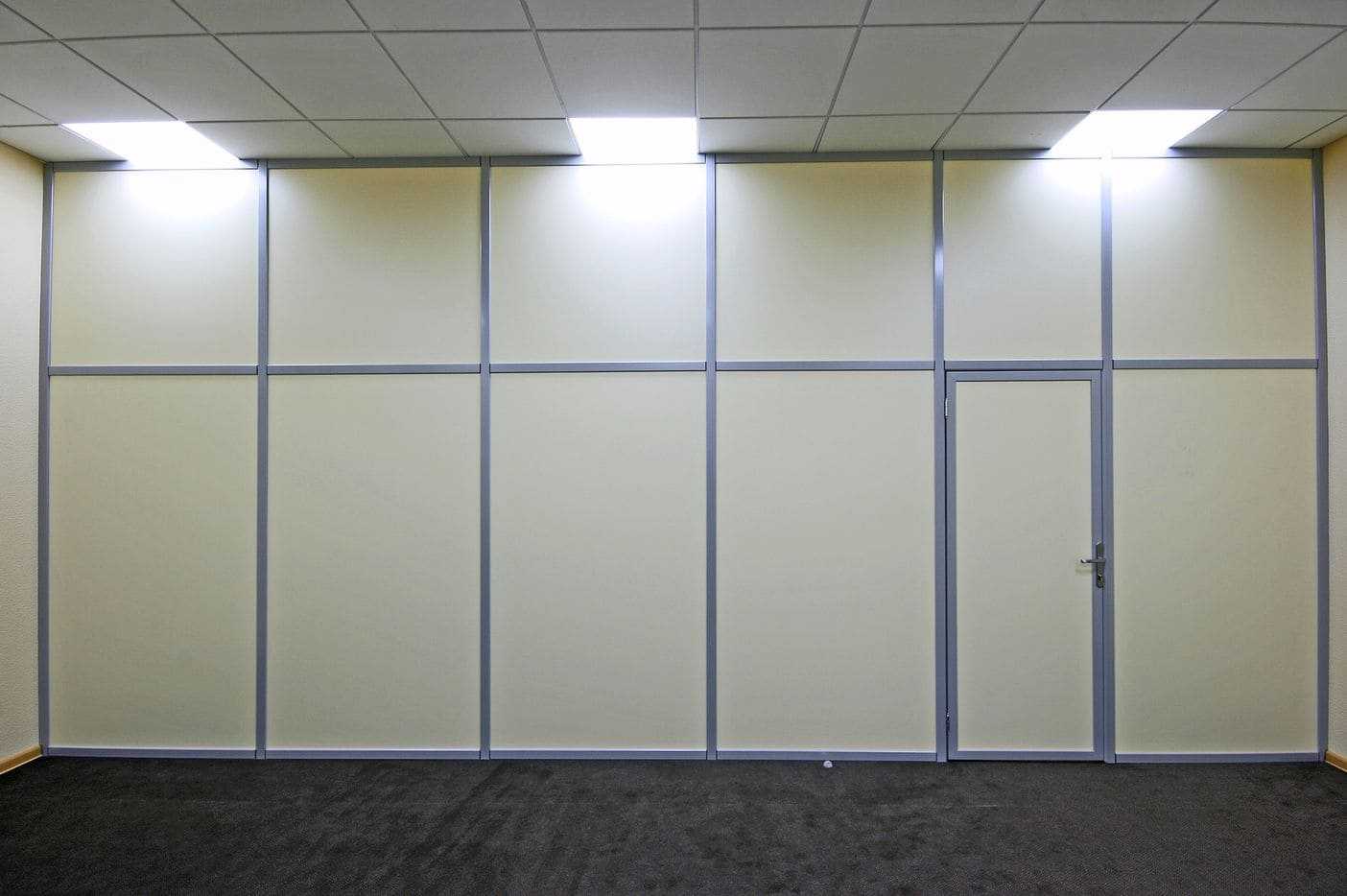 декоративная стеновая панель в коридоре №3